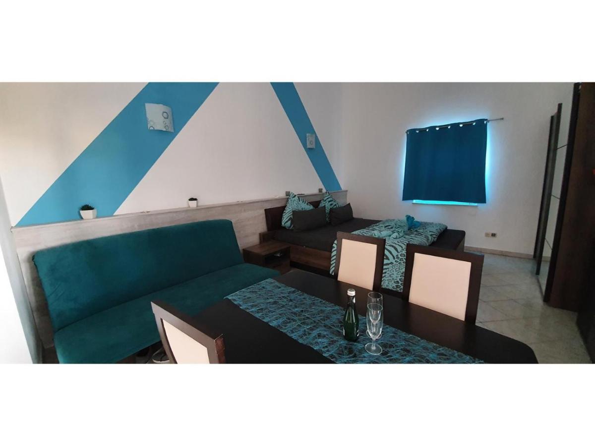 Blue Sea Vir Apartments Esterno foto