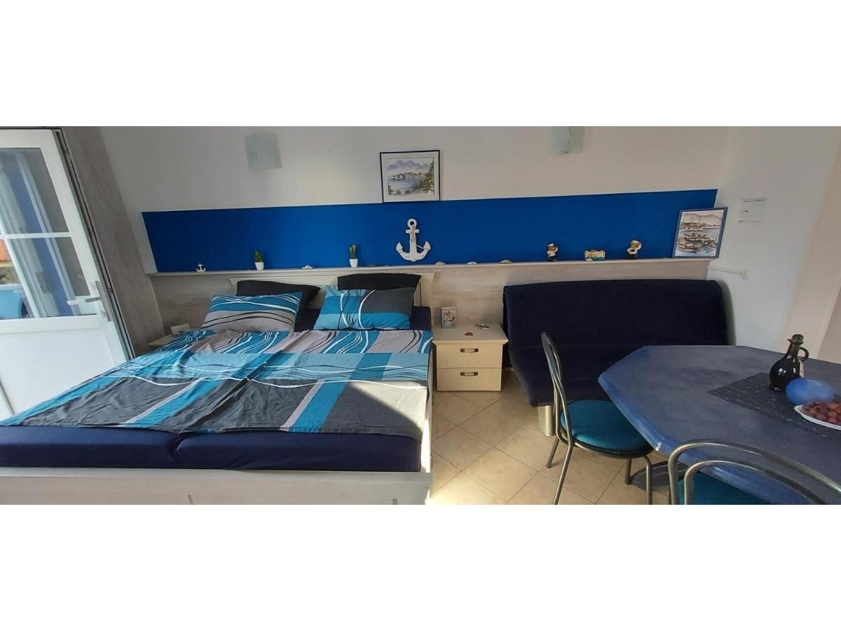 Blue Sea Vir Apartments Esterno foto