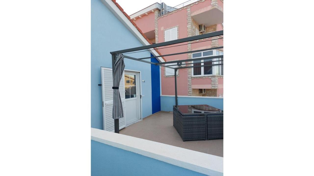 Blue Sea Vir Apartments Esterno foto